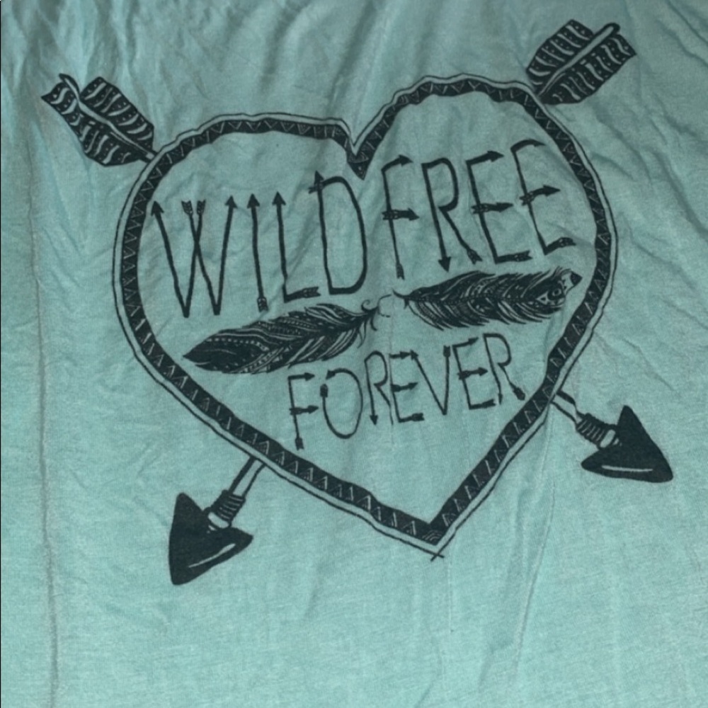 blue and black tank top